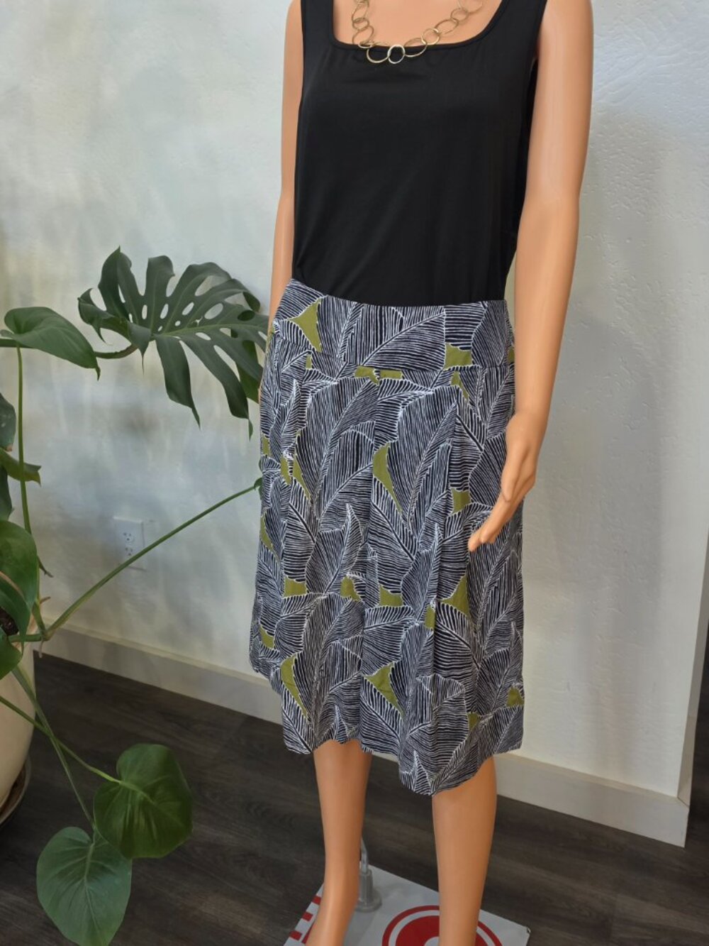 🌿 East 5th Black & Olive Green Palm Leaf A-Line Midi Skirt with Pockets Size 10